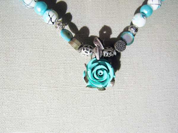 Turquoize and Silver Necklace - Image 4