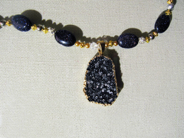 Rough Quartz With Gold Plated Enclosure Necklace - Image 4